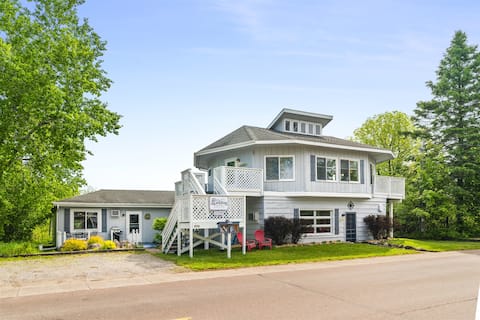 Bayfield Suite at Ferry Landing Suites in Downtown