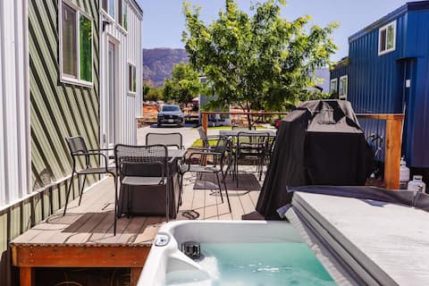 Aspen Grove private hotub