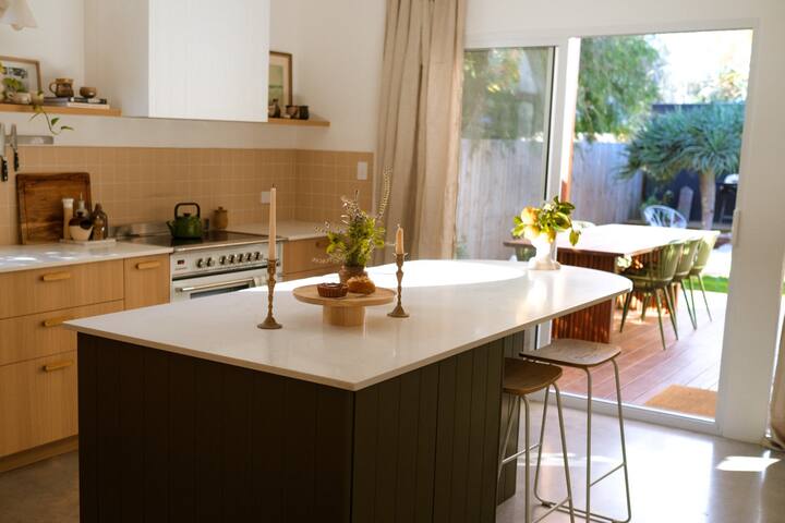 Floretta – 2 bedroom Heritage Cottage gallery image 3