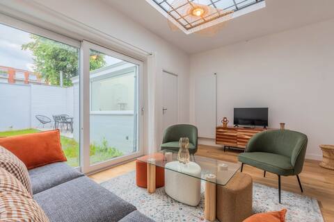4 bedrooms and 2 bathrooms house, with garden