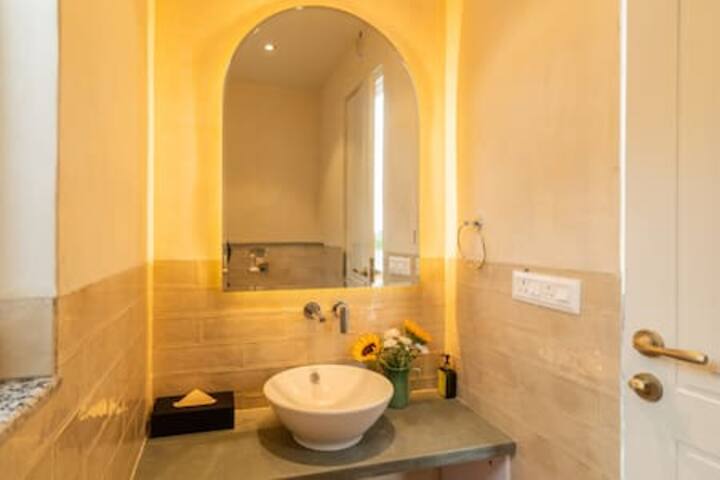 VACASA, CALANGUTE · Spacious Pet-Friendly Villa W/ Pool & Elevator