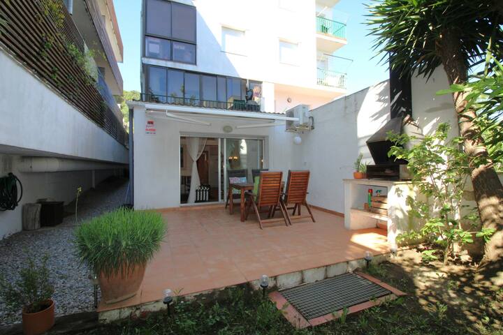 port de la selva bxs – nice apartment with large g gallery image 3