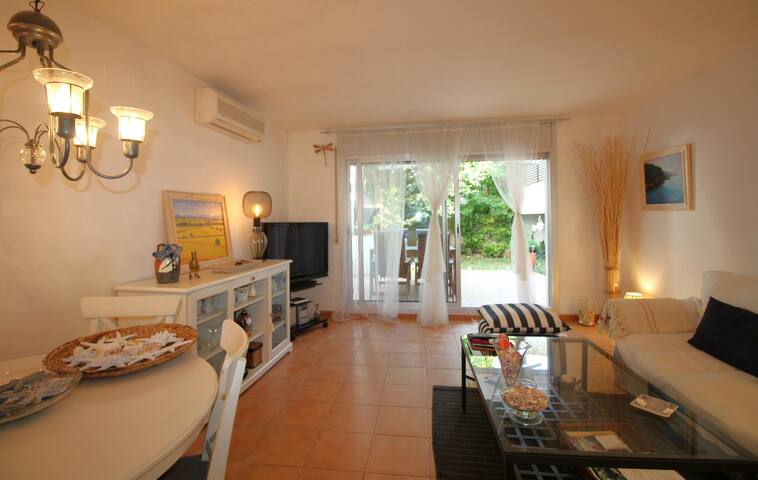 port de la selva bxs – nice apartment with large g gallery image 5