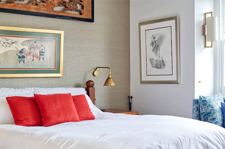 Stunning 2 bedroom apartment in Little Venice West gallery image 3