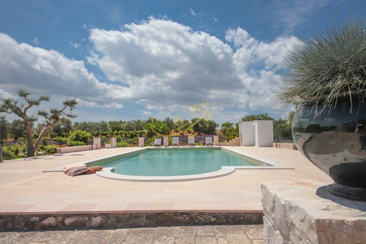 TD Trulli Benedetta with Pool in Peaceful Nature gallery image 2