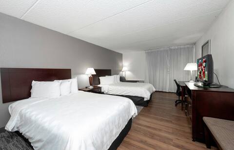 Carteret Getaway! 2 Units, with Free Parking!