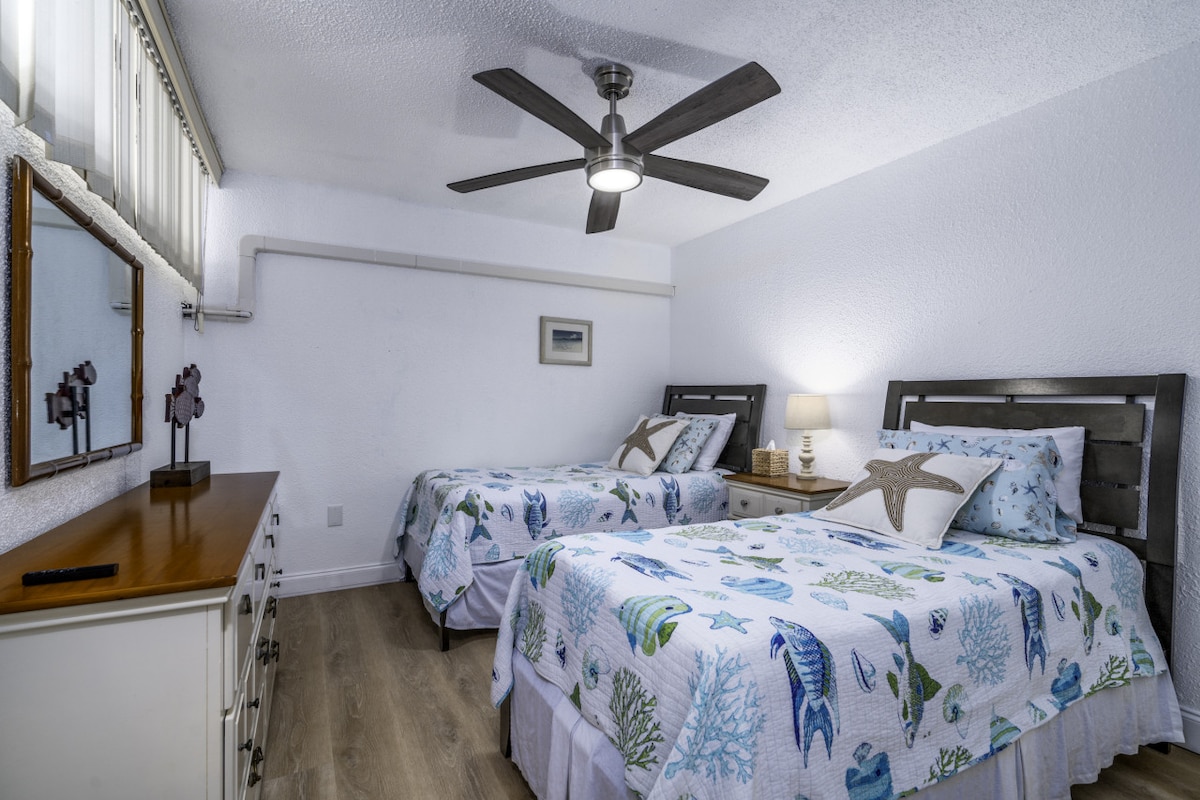 חדר שינה 2 עם 2 מיטות נפרדות