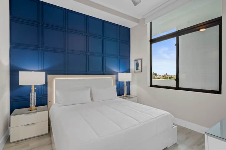 Dhoma e gjumit nr. 1: Krevat dopio "king" me TV (me banjë)