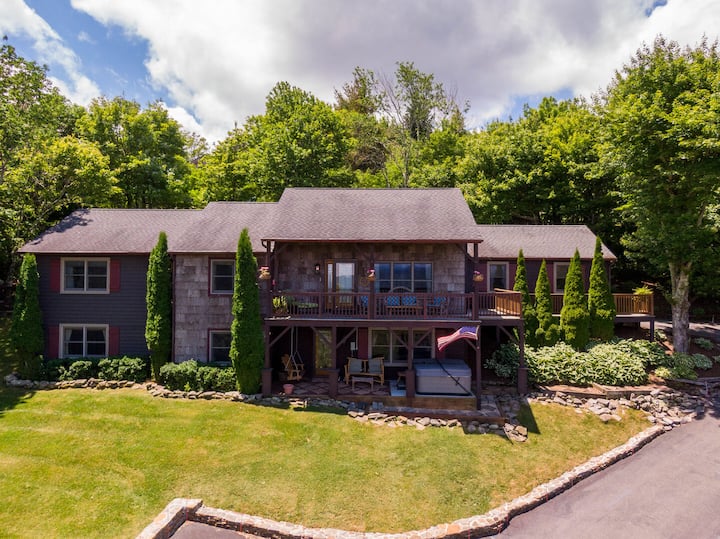 Chipmunk View Lodge - Views! Hot Tub! Appski Mtn! - Boone, NC