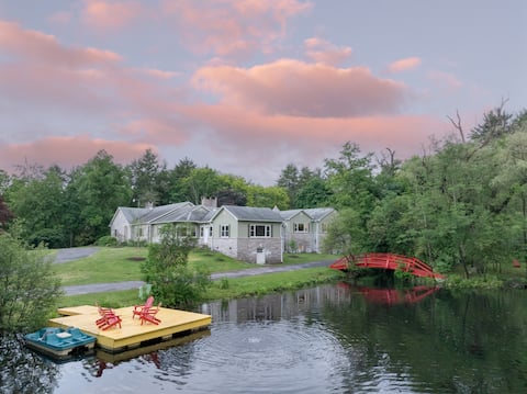 Game Farm Villa by AvantStay | 10BDR, Private Pond