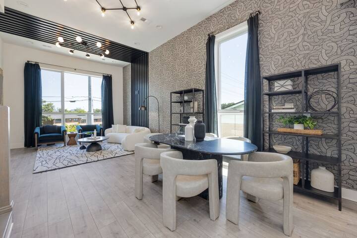 Elevate – Modern Luxury – Stunning City Views gallery image 5