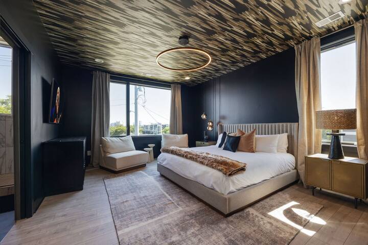 Elevate – Modern Luxury – Stunning City Views gallery image 4