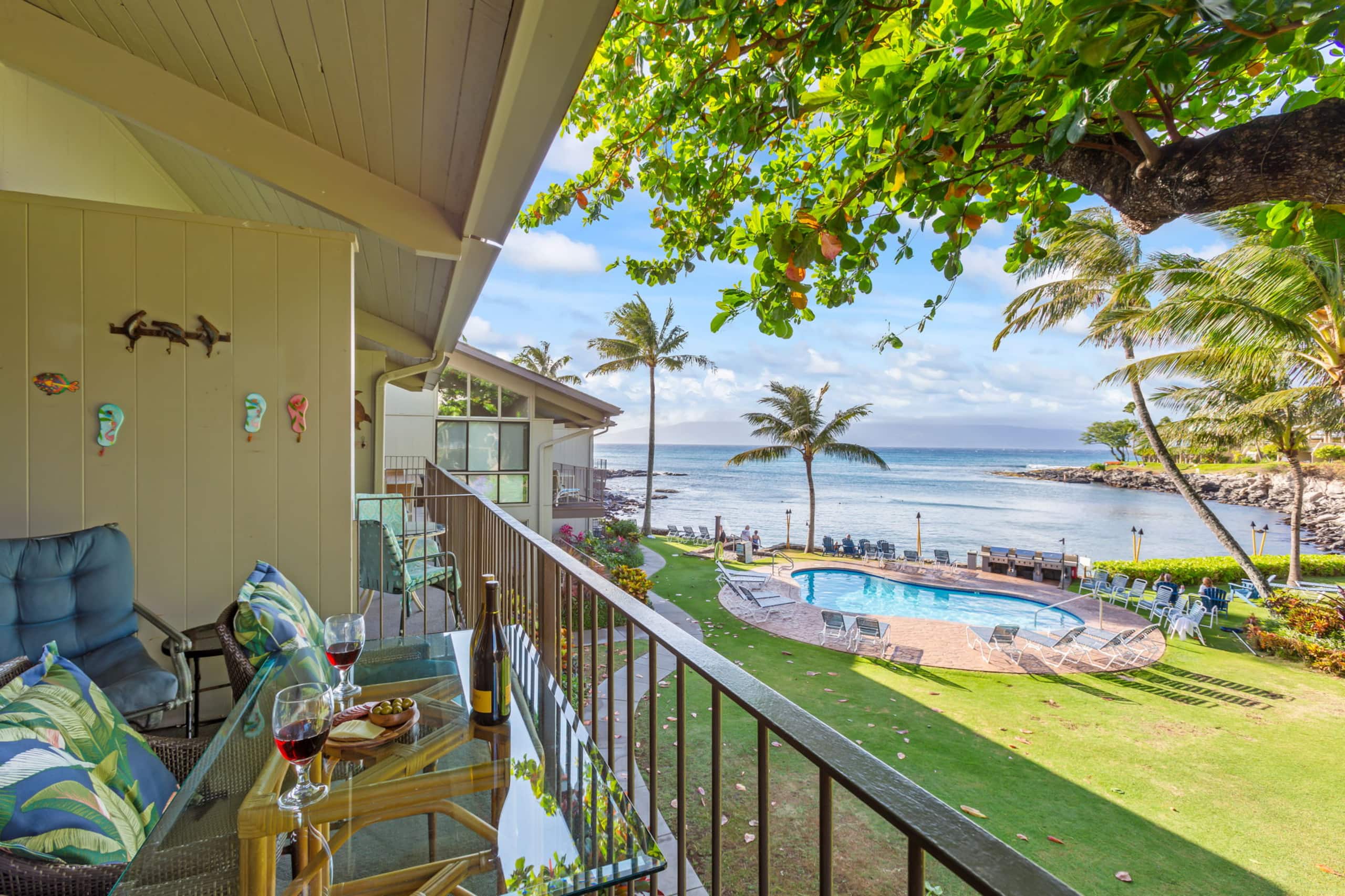 Condo in Lahaina · ★5.0 · 2 bedrooms · 2 beds · 2 baths - Image 2
