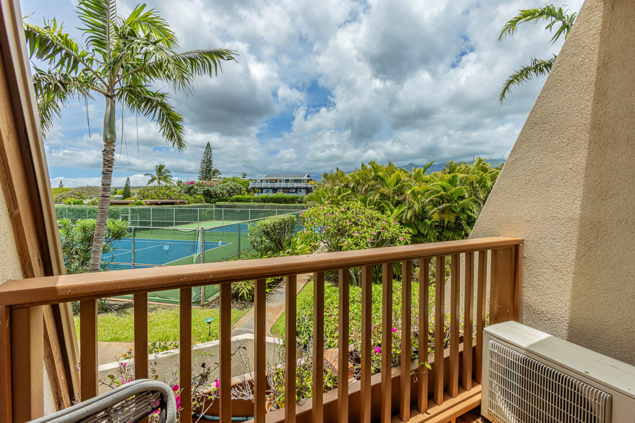 Condo in Kihei · ★4.33 · 2 bedrooms · 4 beds · 2 shared baths - Image 8