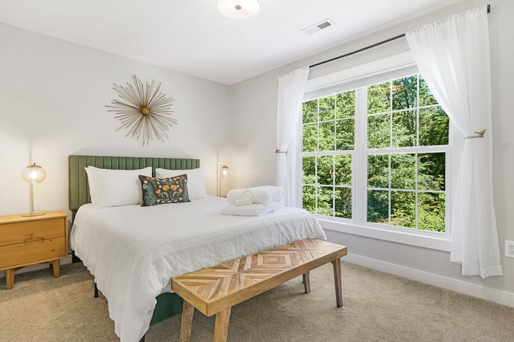 Dormitorio tres: cama doble doble