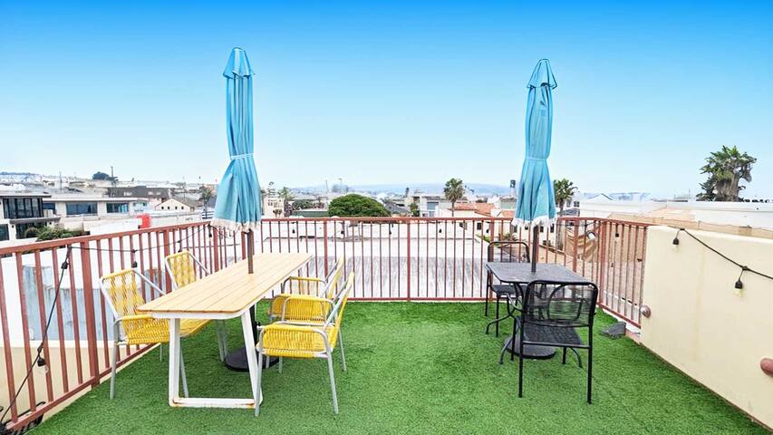 Luxe Coastal Haven with Rooftop Deck & Hot Tub