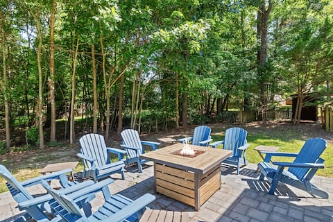 Fenced Yard *Near Downtown *Fire Pit