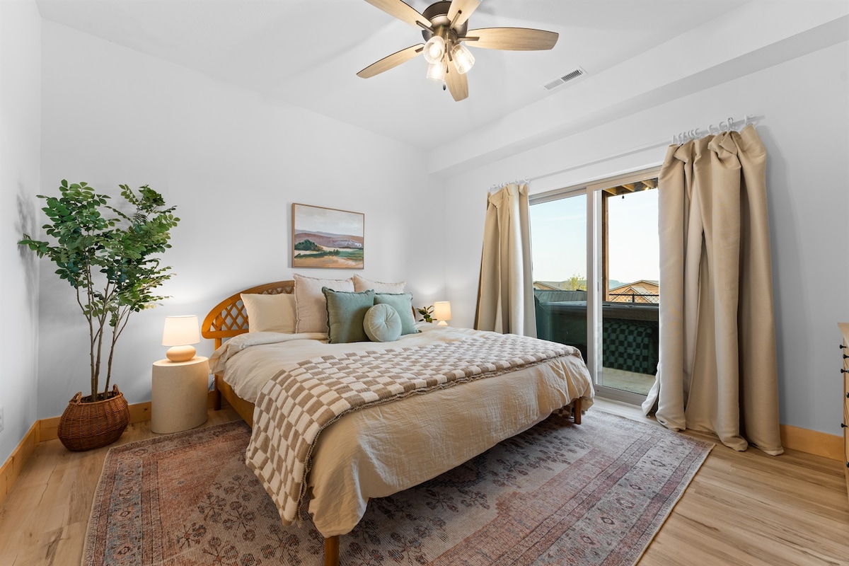 Sleep like a baby in this King-sized bed with ensuite glass-enclosed shower