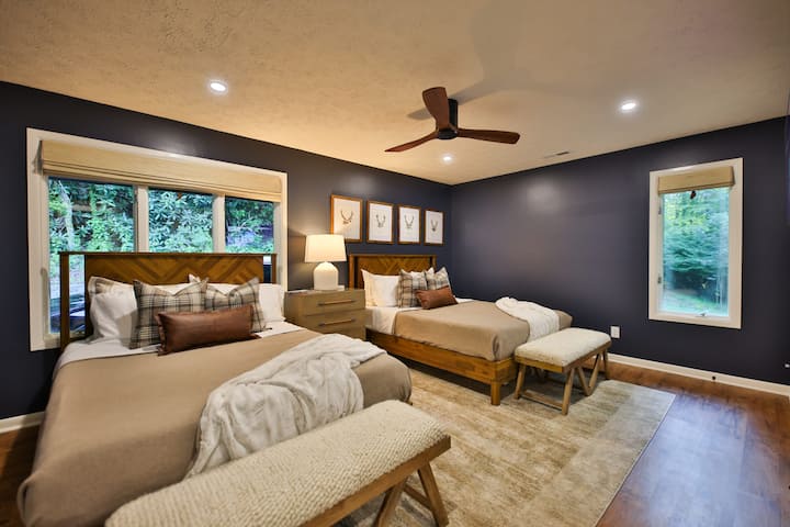 Dvojlôžková izba s manželskou posteľou