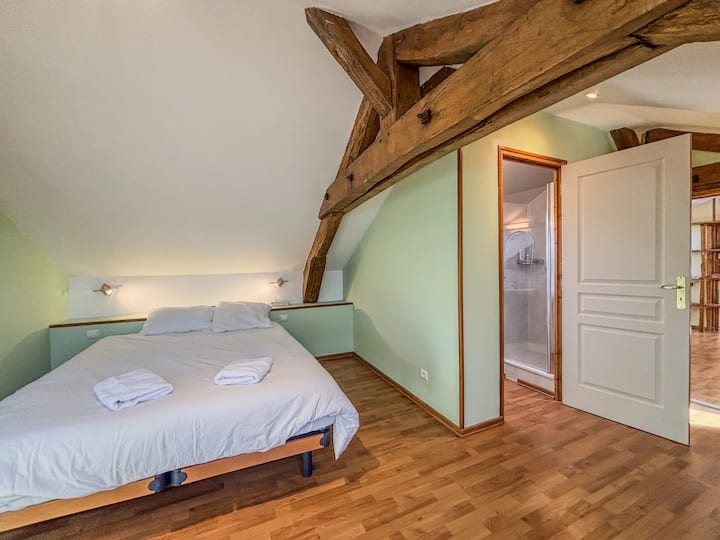 Спалня на горния етаж 3