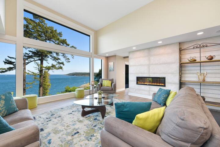 Oceanfront Oasis gallery image 5