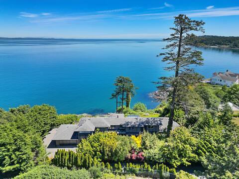 6 Bedroom Villa with Spectacular Waterfront Views