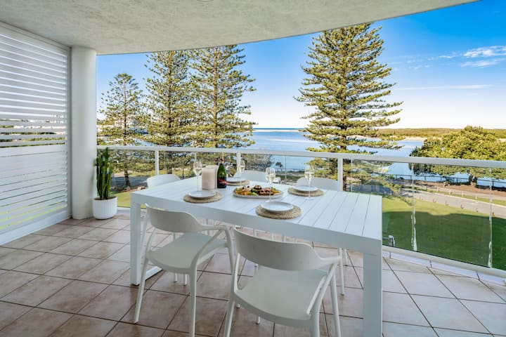 Pisces On Pumicestone - Waterfront Golden Beach - Caloundra