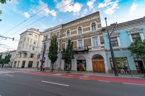 Noble 5* House in Unirii plaza