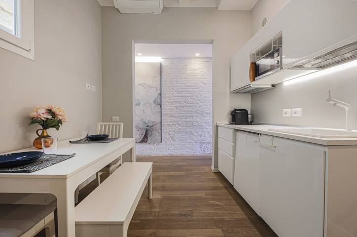 Fiesolana’s Flower gallery image 4