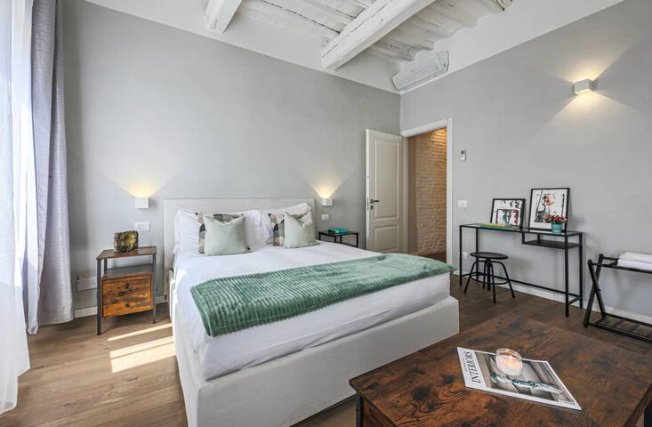 Fiesolana’s Flower gallery image 3