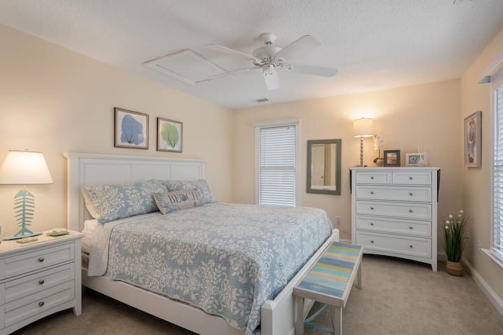 CS3L: البجع البني | TL Bedroom 4 - King