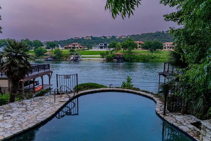 Austin Retreat: Scenic, Secluded, Stylish Stay gallery image 2