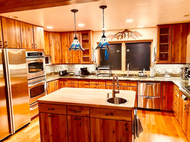 Abode Vacation managed Airbnb listing 3