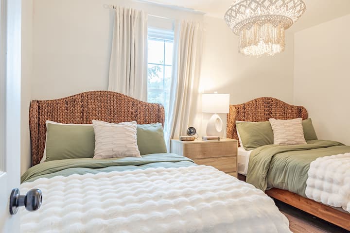 Second guest bedroom with two full beds on 2nd floor