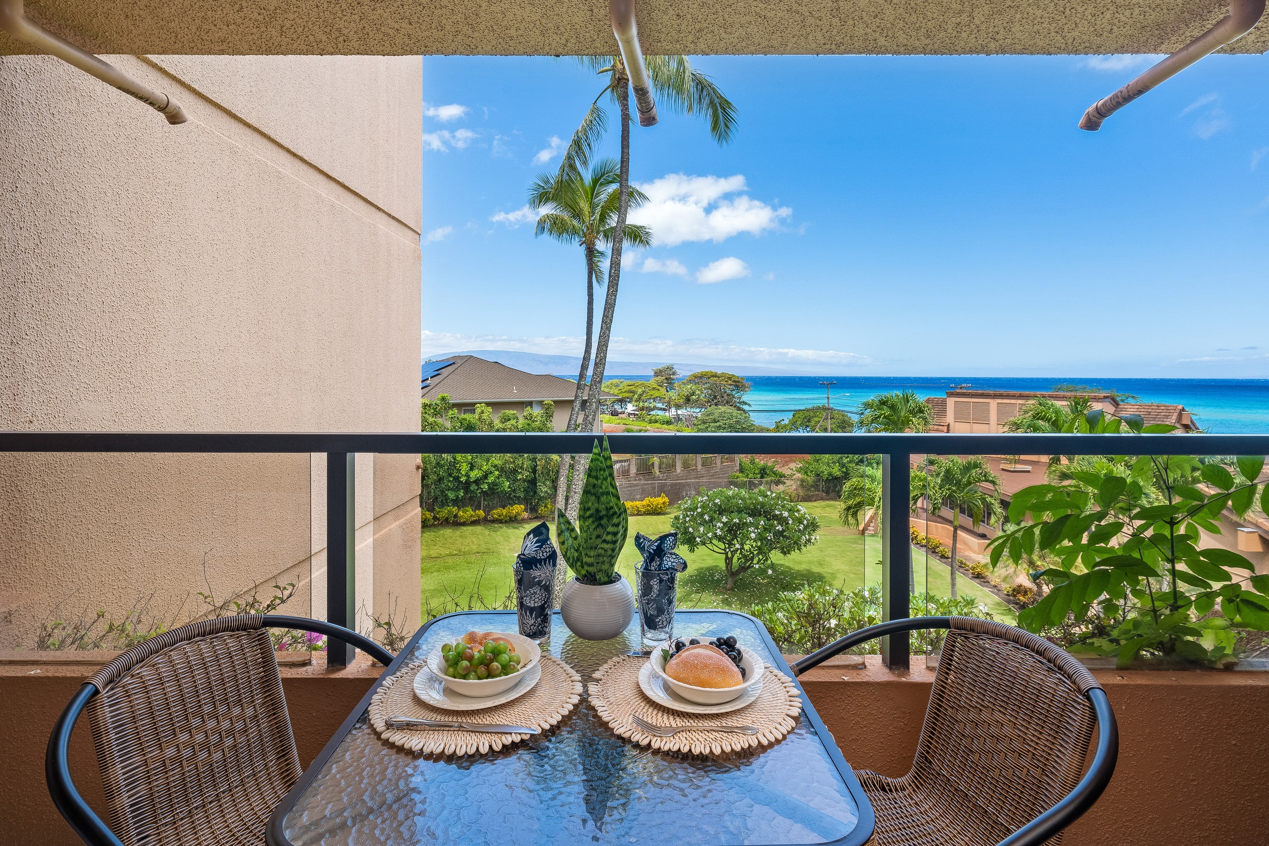Condo in Lahaina · ★4.81 · 1 bedroom · 2 beds · 1 bath - Image 22