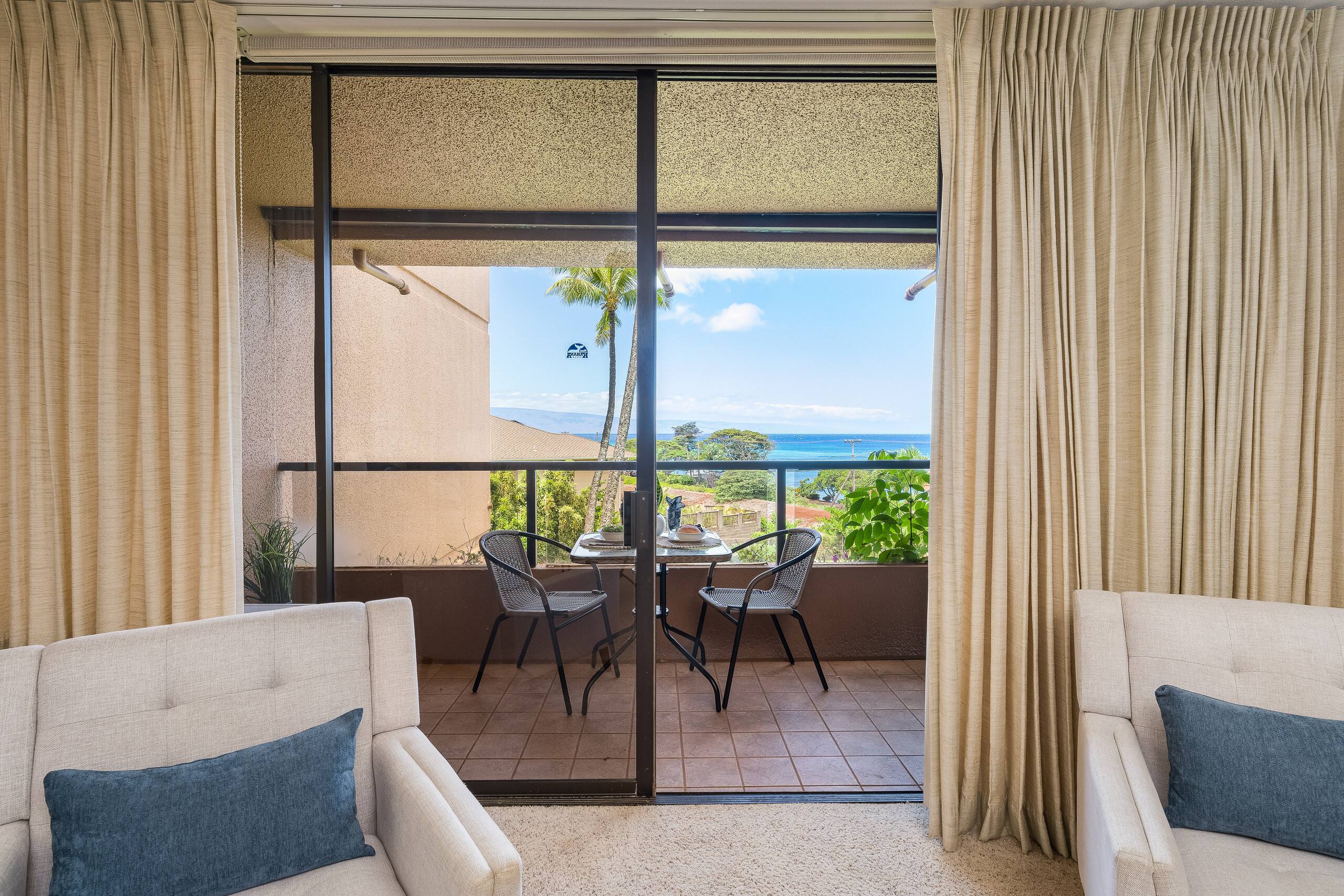 Condo in Lahaina · ★4.81 · 1 bedroom · 2 beds · 1 bath - Image 2