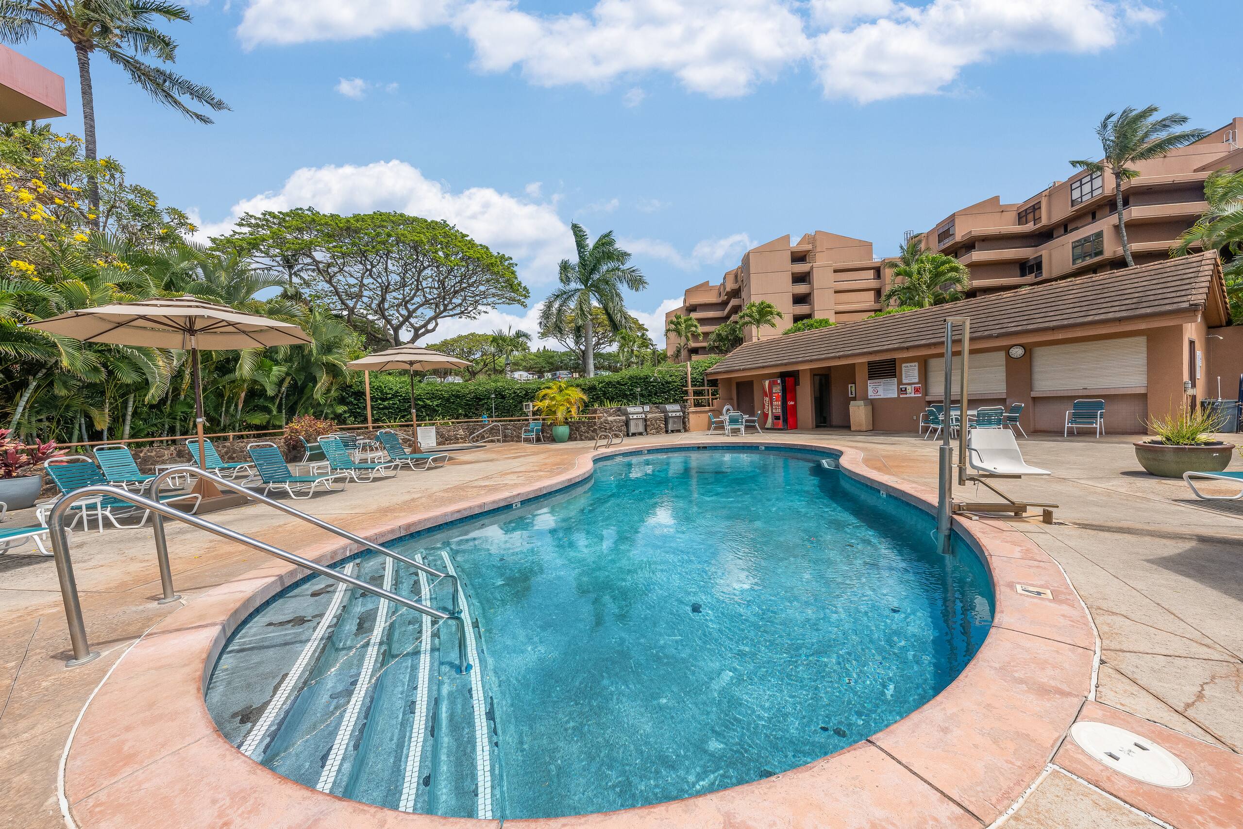 Condo in Lahaina · ★4.81 · 1 bedroom · 2 beds · 1 bath - Image 36