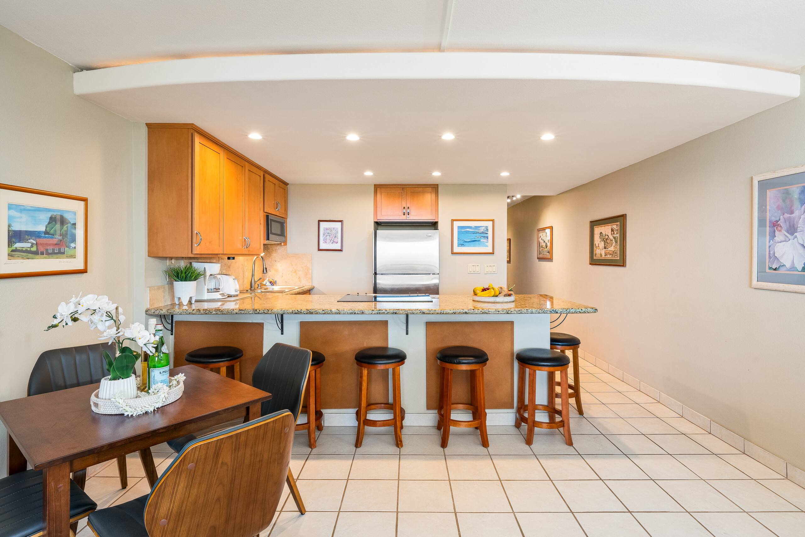 Condo in Lahaina · ★4.81 · 1 bedroom · 2 beds · 1 bath - Image 10