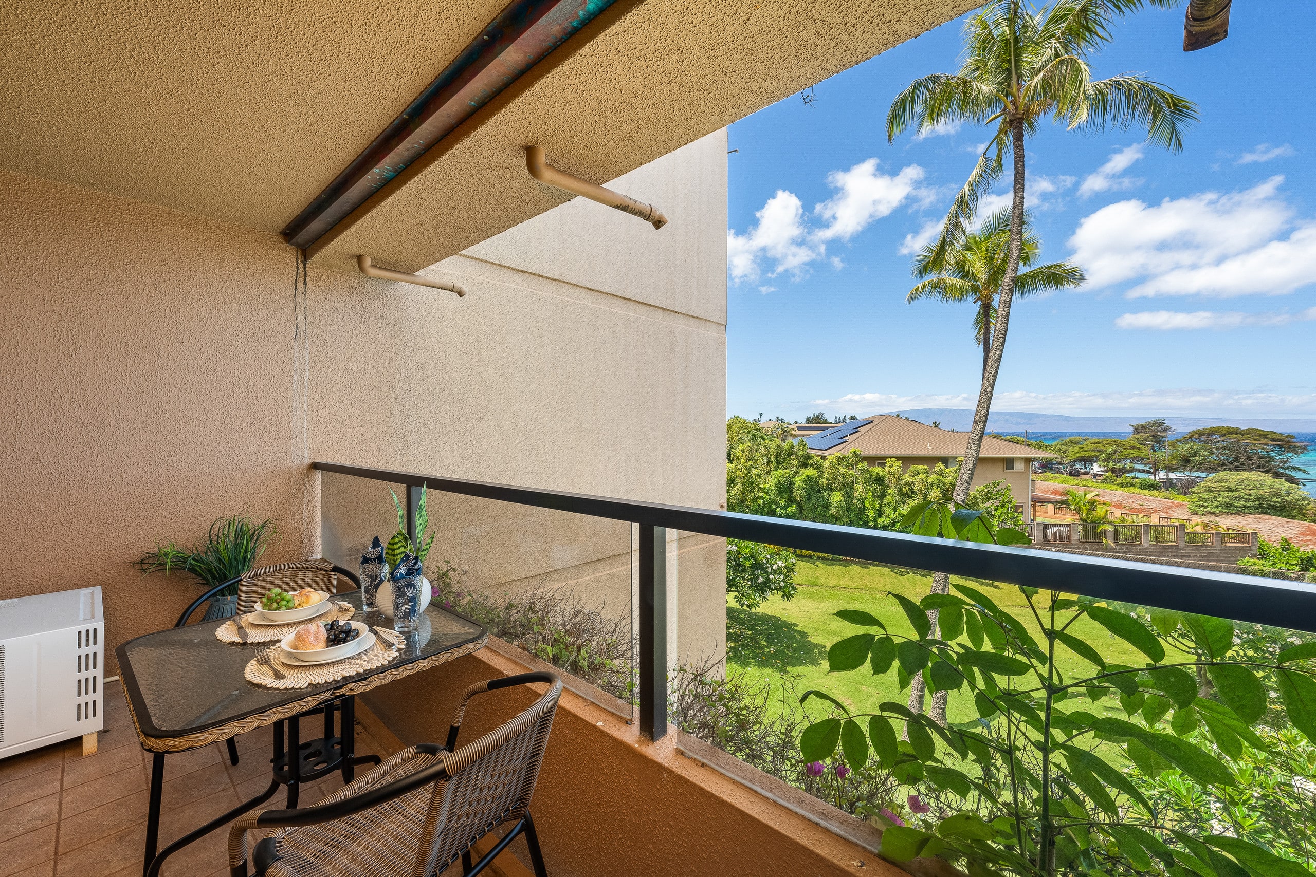Condo in Lahaina · ★4.81 · 1 bedroom · 2 beds · 1 bath - Image 23
