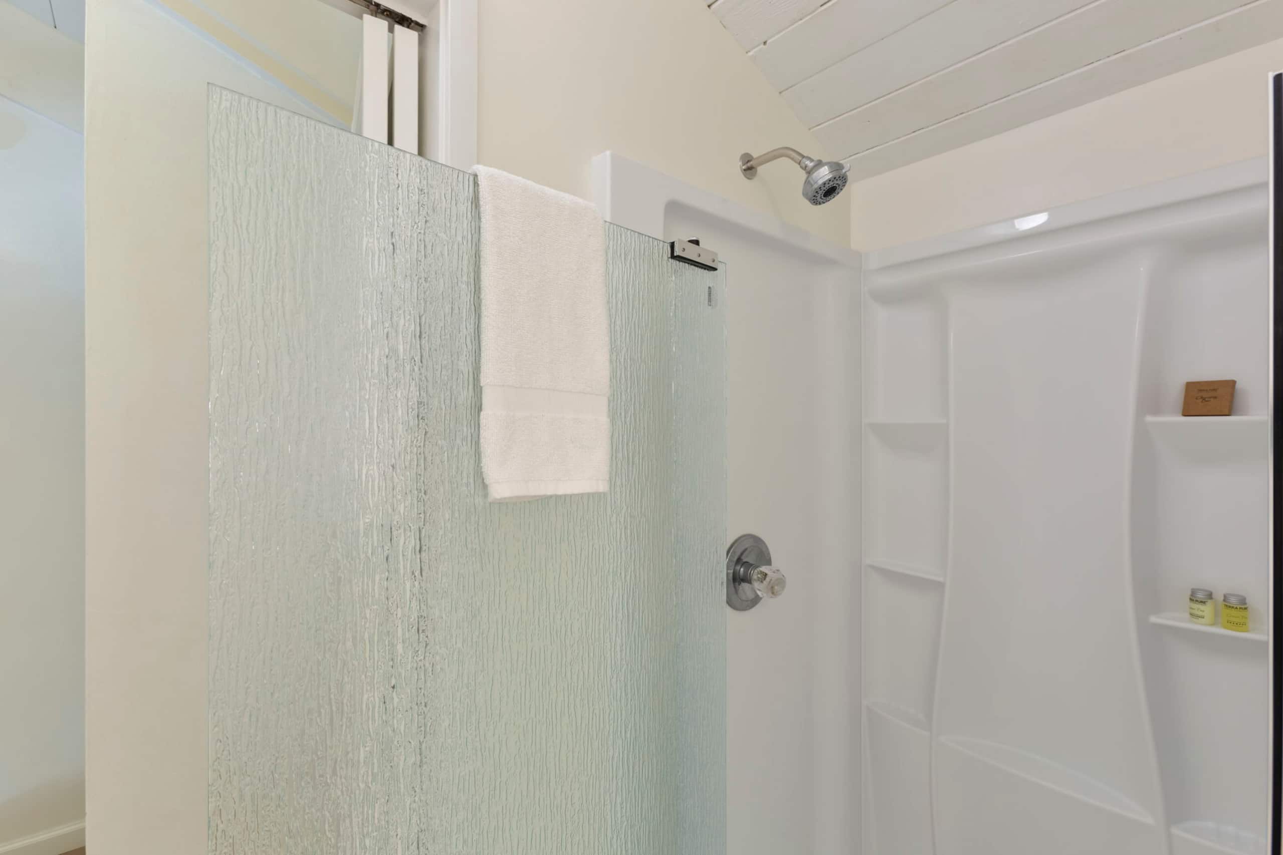 Condo in Lahaina · ★5.0 · 2 bedrooms · 3 beds · 2 baths - Image 38