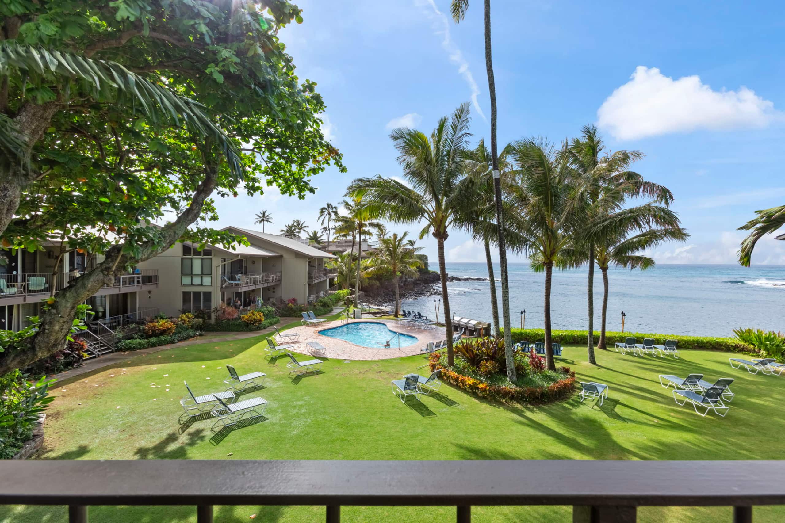 Condo in Lahaina · ★5.0 · 2 bedrooms · 3 beds · 2 baths - Image 39