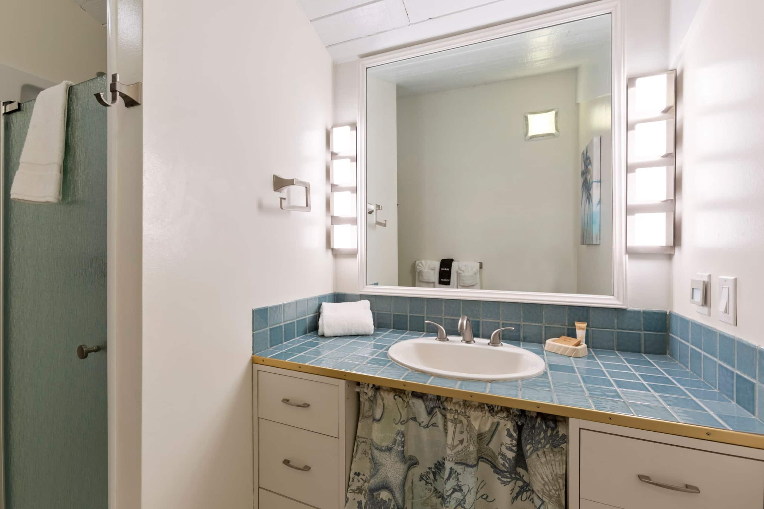 Condo in Lahaina · ★5.0 · 2 bedrooms · 3 beds · 2 baths - Image 37