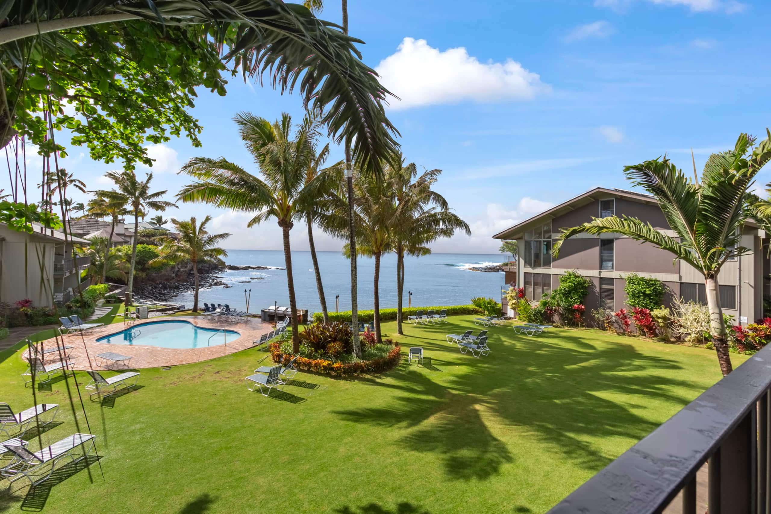 Condo in Lahaina · ★5.0 · 2 bedrooms · 3 beds · 2 baths - Image 2