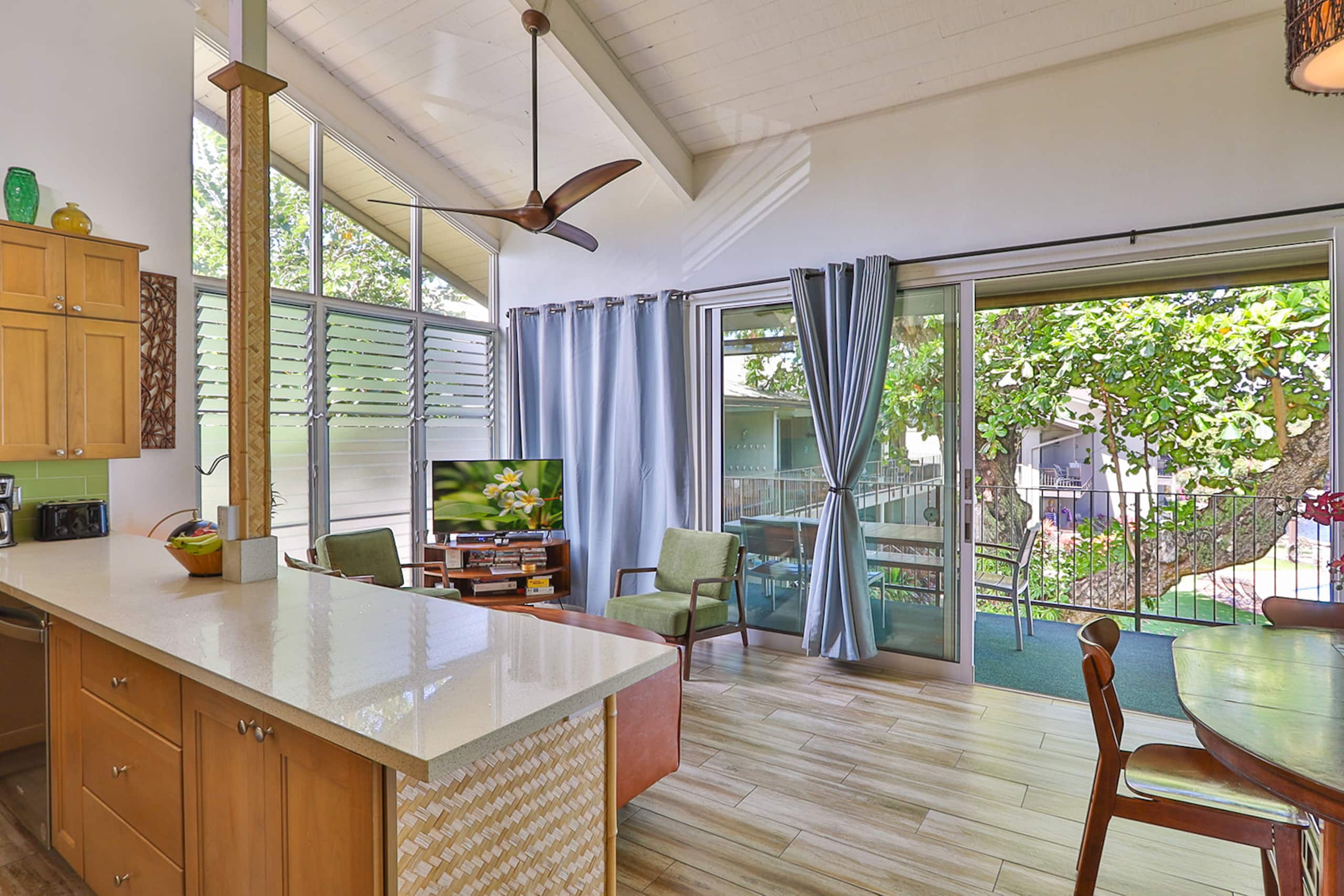 Condo in Lahaina · ★5.0 · 3 bedrooms · 4 beds · 2 baths - Image 5