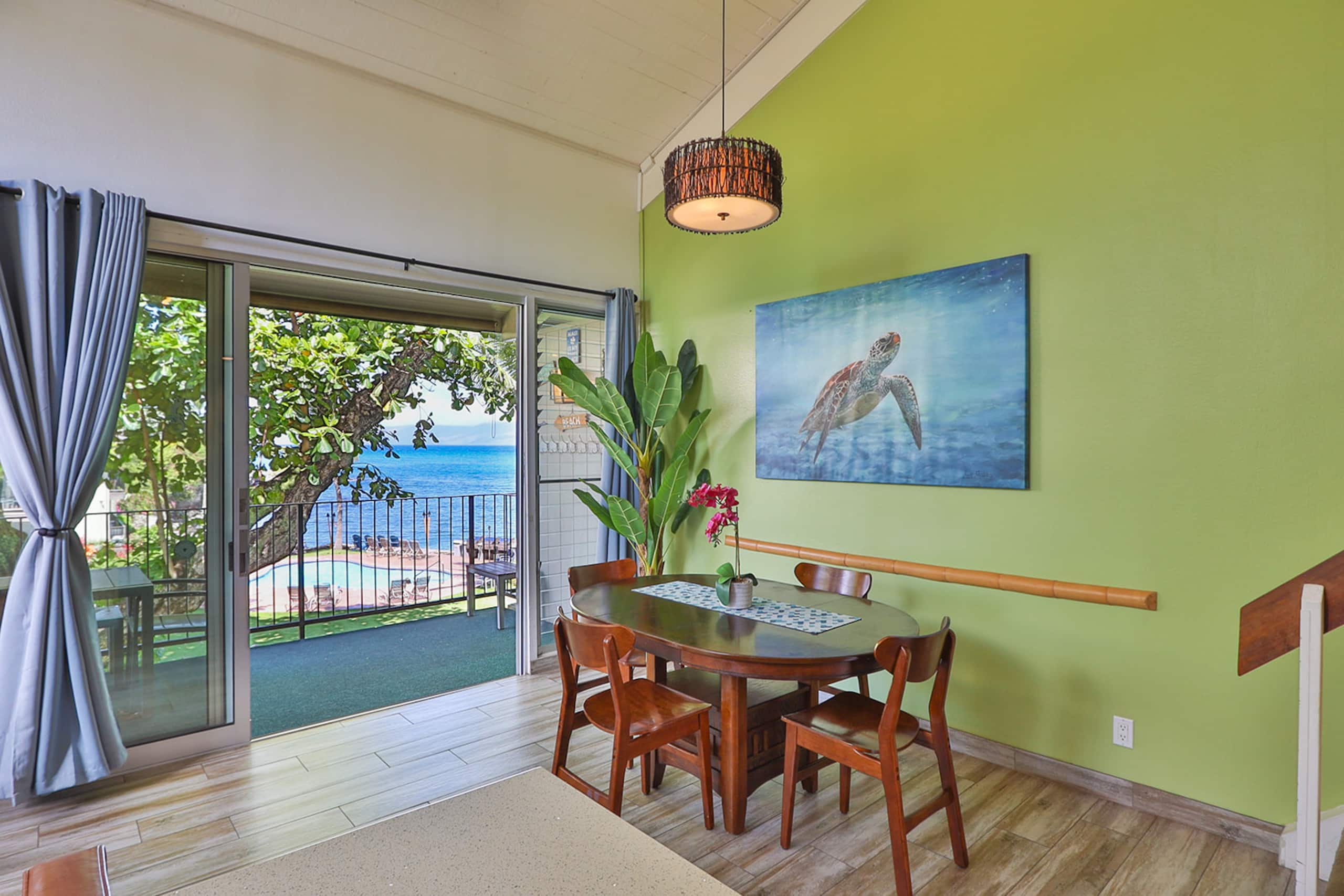 Condo in Lahaina · ★5.0 · 3 bedrooms · 4 beds · 2 baths - Image 4