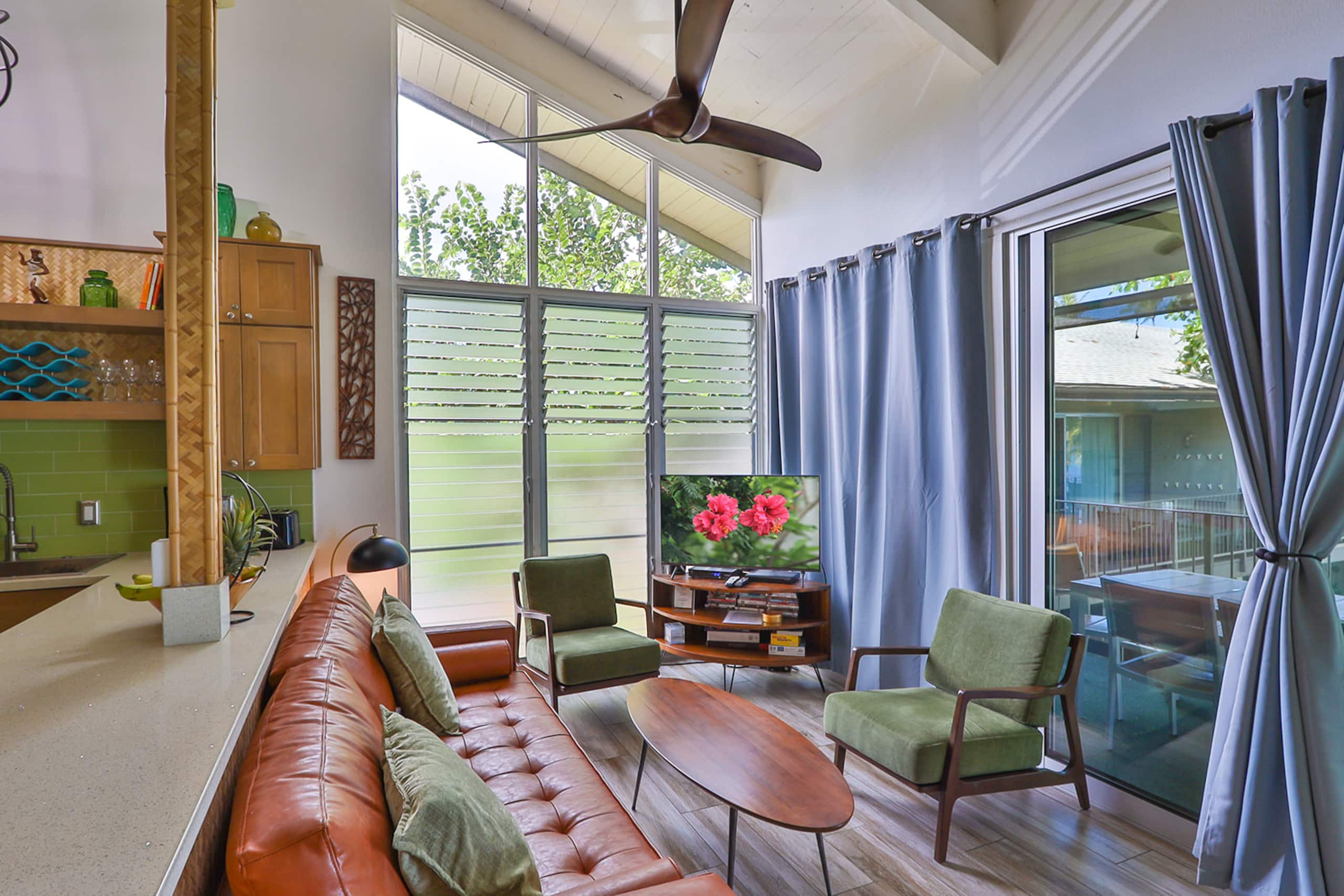 Condo in Lahaina · ★5.0 · 3 bedrooms · 4 beds · 2 baths - Image 3
