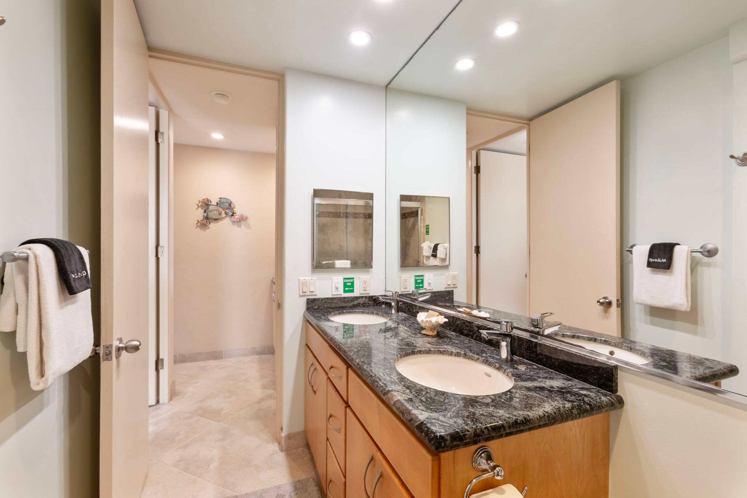Condo in Lahaina · ★5.0 · 2 bedrooms · 3 beds · 2 baths - Image 28