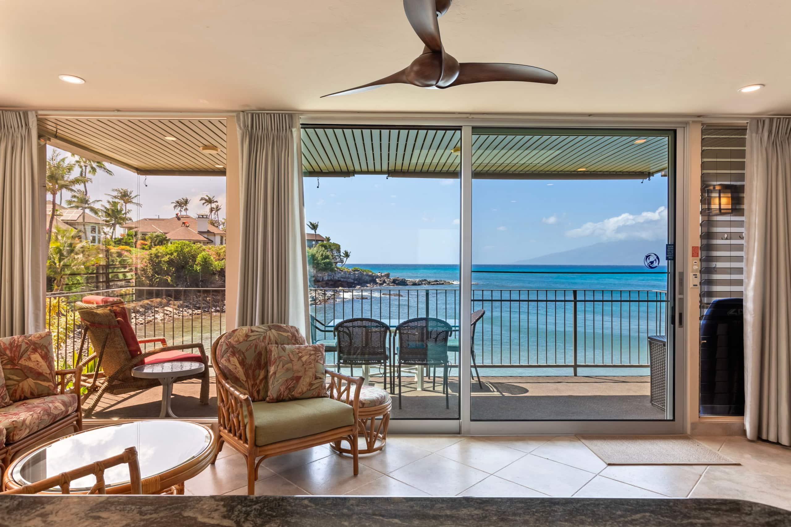 Condo in Lahaina · ★5.0 · 2 bedrooms · 3 beds · 2 baths - Image 12