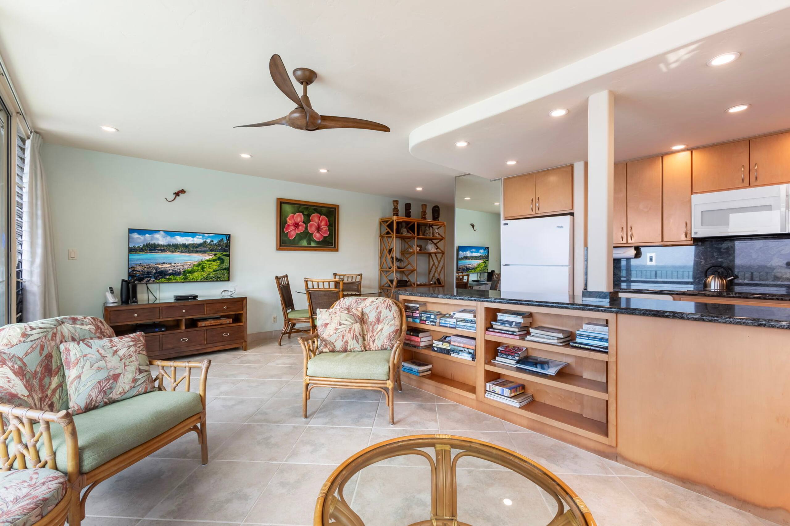 Condo in Lahaina · ★5.0 · 2 bedrooms · 3 beds · 2 baths - Image 5