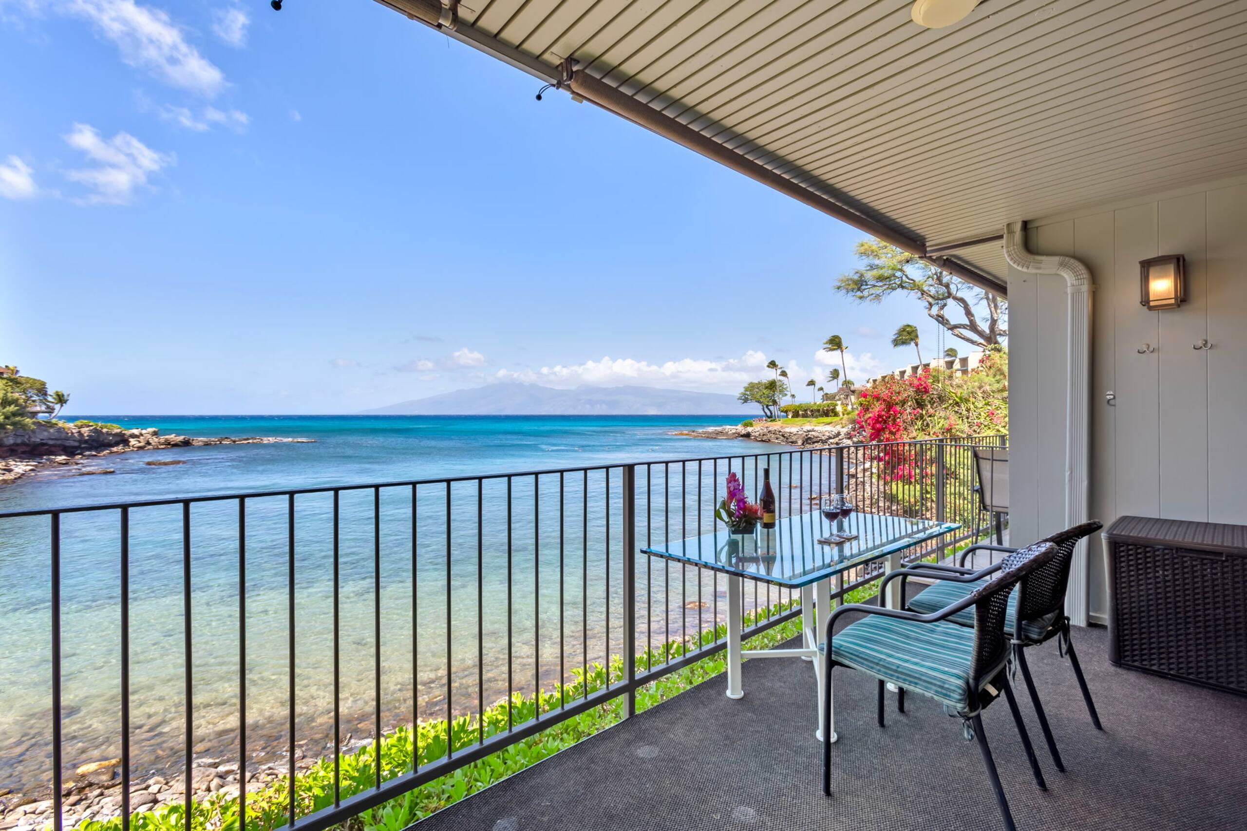 Condo in Lahaina · ★5.0 · 2 bedrooms · 3 beds · 2 baths - Image 37